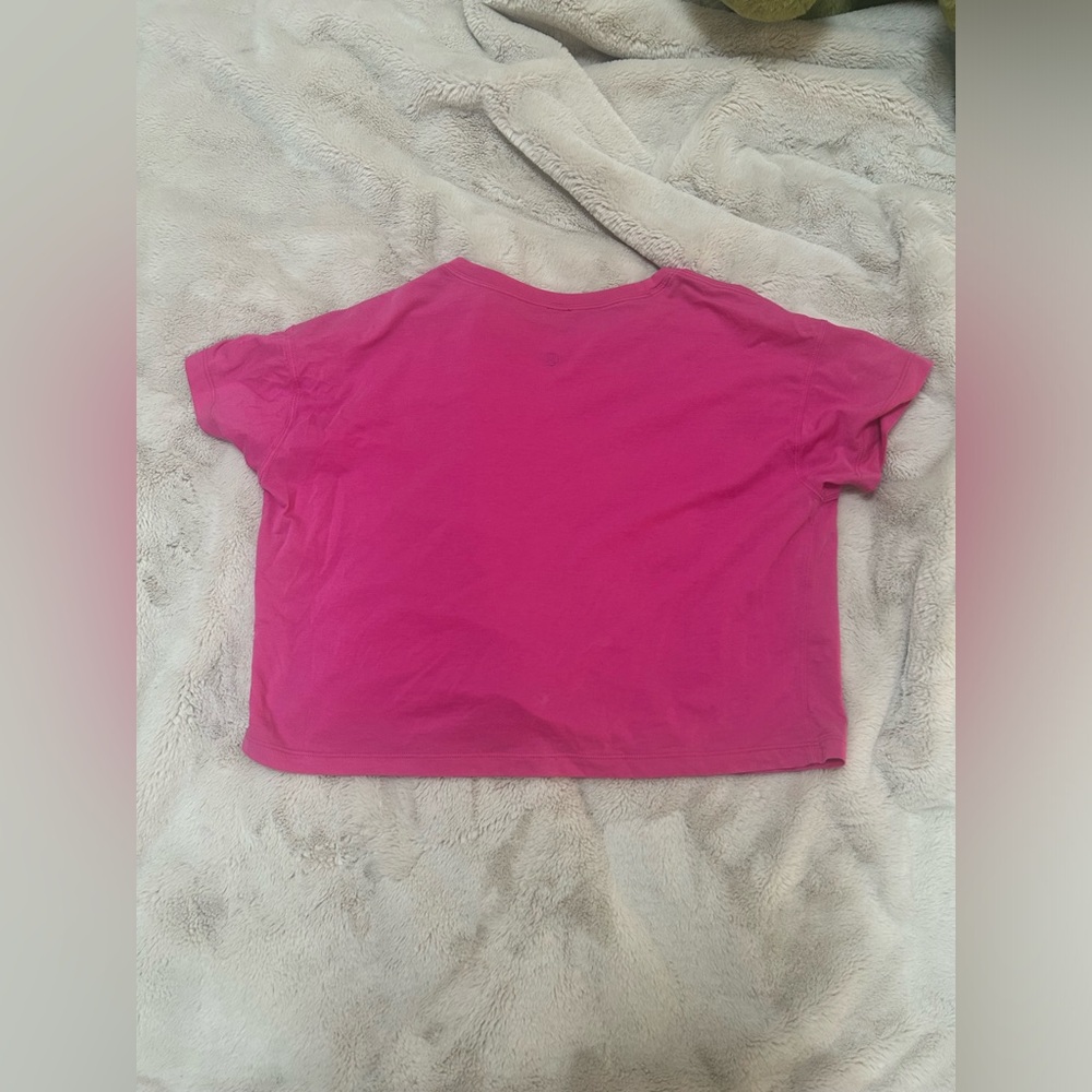 LULULEMON RARE SONIC PINK CATES TEE🩷 - Picture 2 of 2